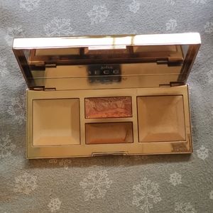❤️ 2/$30 ❤️ Be A Light BECCA Face Palette